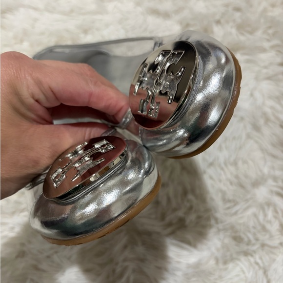 Tory Burch Silver Flat - Size 7 - NWOT - Picture 7 of 8